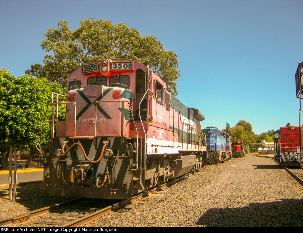 FXE C30-7 and SD40-2 Locomotives